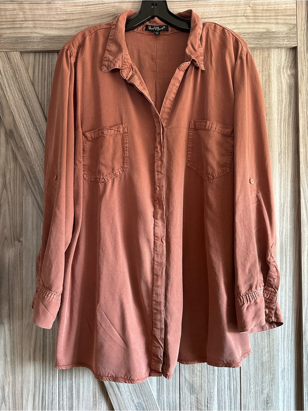 Velvet Heart Roll Rust Orange Roll Tab Button Down 3x